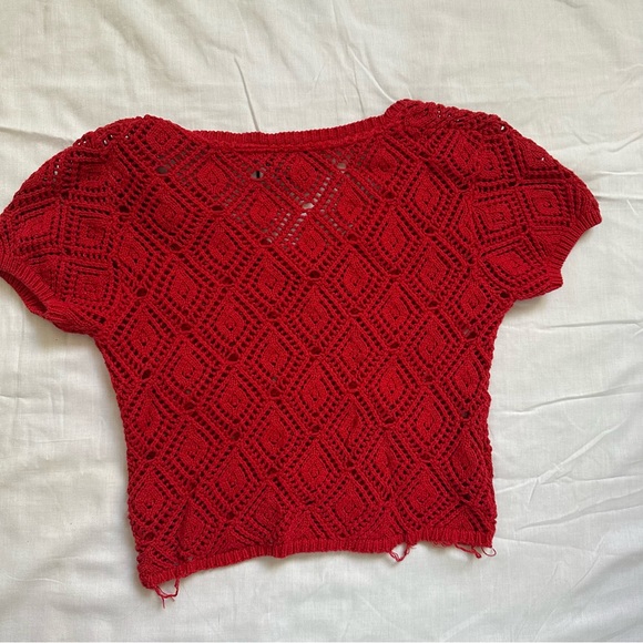 Red Crochet crop top - Picture 3 of 3
